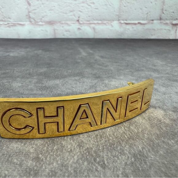 Chanel Vintage Logo Embossed Gold Hair Clip Barrette - Picture 3 of 9